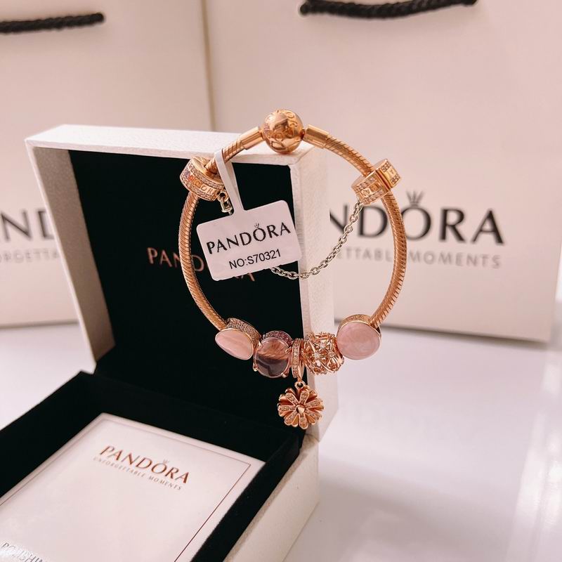 Pandora bracelet 17-21 05yxx79